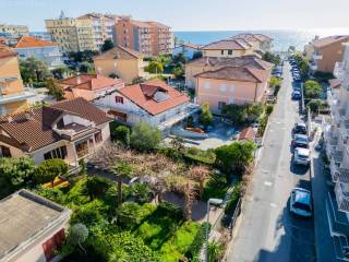 Villa in vendita a diano marina via ville nuove