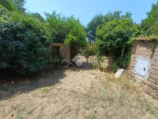 Terreno residenziale in vendita a nepi via delle mimose