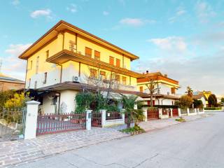 Casa indipendente in vendita a carpi 