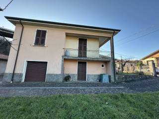 Villa in vendita a pontremoli strada provinciale della val di magra, 7