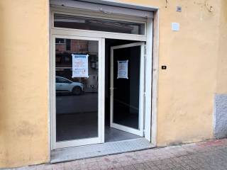 Negozio in affitto a salerno via trento, 210