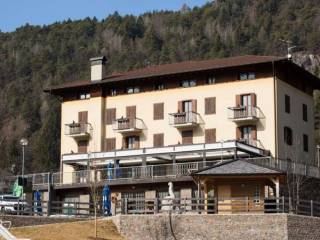 Albergo in vendita a baselga di pinè via dei due laghi