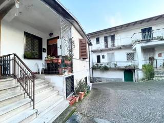 Casa indipendente in vendita a colfelice via roma