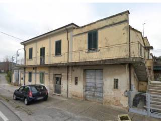 Garage in vendita a collesalvetti via di pisana livornese, 70