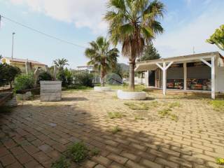 Garage in affitto a montauro via marina di montauro