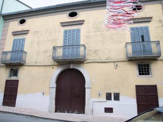 Casa indipendente in in vendita da privato a solopaca corso stefano cusani, 175