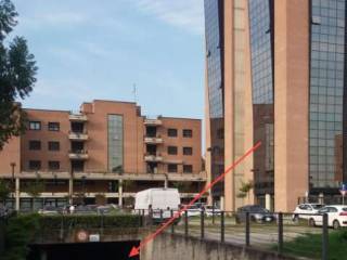 Posto auto in vendita a reggio nell'emilia via alberto pansa