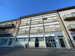 Appartamento in vendita a lugagnano val d'arda piazza castellana 22