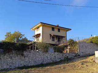 Casa indipendente in vendita a cassino via san michele