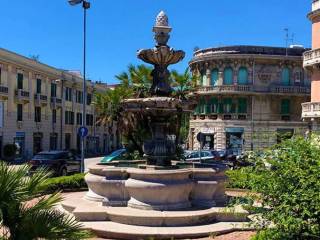 Negozio in vendita a messina piazza seguenza