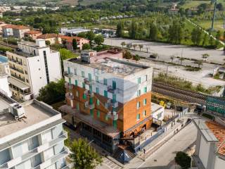 Albergo in vendita a senigallia via rieti, 126