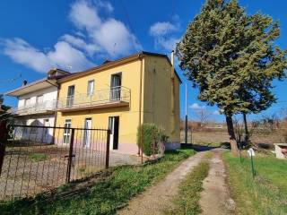 Casa indipendente in vendita a grottaminarda via starse