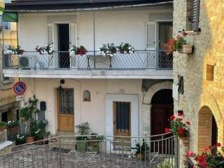 Casa indipendente in vendita a montefino via pensieri