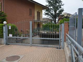 Garage in affitto a pianezza via alessandro manzoni, 1