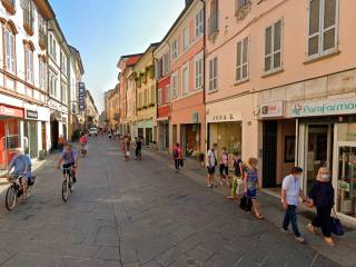 Negozio in affitto a piacenza corso vittorio emanuele ii, 110