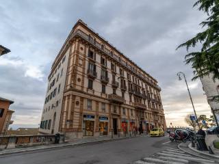 Ufficio in affitto a perugia piazza italia