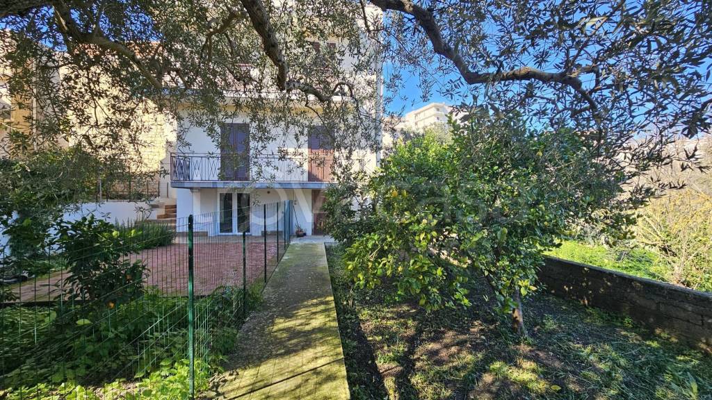 appartamento in vendita a Modica in zona Modica Alta