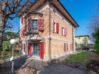 Villa in vendita a castellarano via radici in piano