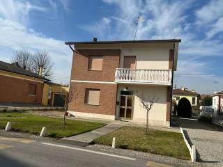 Villa in vendita a ferrara via dei prati 1/a