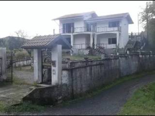 Villa in vendita a podenzana sp20, snc, snc, snc