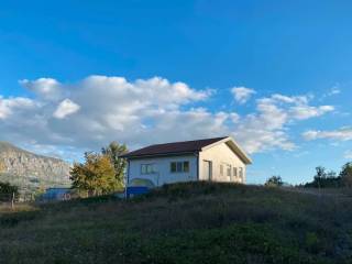 Casa indipendente in vendita a lauria contrada pietraferrata