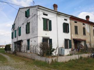 Casa indipendente all'asta a luzzara via giorgio la pira, 3