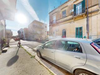 Magazzino in vendita a lecce via nacci mario 26/a