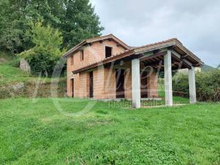 Casa indipendente in vendita a bagni di lucca via chiesa