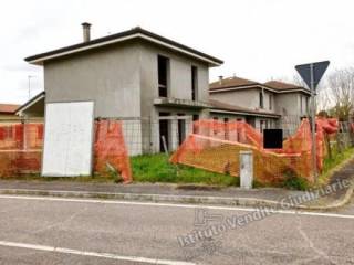 Terreno residenziale all'asta a calto via olimpia snc