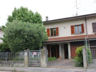 Villa a schiera in in vendita da privato a guastalla via giovanni battista benamati, 5