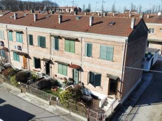 Casa indipendente in vendita a ferrara viale montecatini, 28