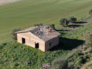 Rustico in vendita a montalto di castro località chiesa vecchia, 27