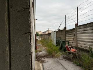 Capannone in vendita a brugherio viale lombardia