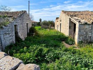 Baglio in vendita a modica via zappulla-santa maria