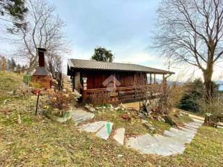 Chalet in vendita a ferrara di monte baldo località villaggio alpino