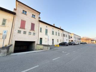 Garage in vendita a passirano piazza europa, 5