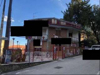 Villa all'asta a ospedaletto d'alpinolo piazza demanio, 2/2, 83014 ospedaletto d'alpinolo av, italia