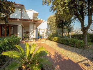 Villa in vendita a campi bisenzio via di san giusto