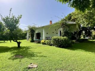 Villa in vendita a san felice circeo via terracina