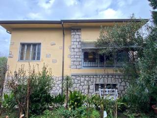 Villa in vendita a conegliano viale giacomo matteotti, 73