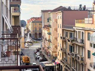 Appartamento in vendita a imperia via berio, 22