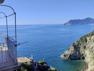 Appartamento in vendita a vernazza via stazione