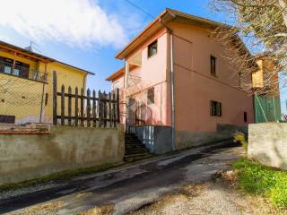 Villa in vendita a l'aquila via del torcituro