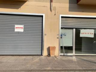 Abbigliamento in in affitto da privato a catanzaro via del risorgimento, 12