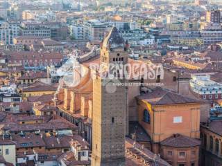 Negozio in vendita a bologna via dell'indipendenza, 1