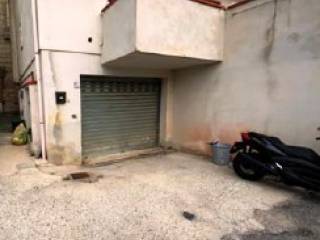 Garage in vendita a pellezzano via breccia, 84080 pellezzano sa, italia