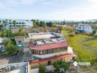 Villa in vendita a vieste localita' scialara, 66