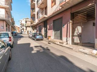 Garage in vendita ad acireale via archimede, 2