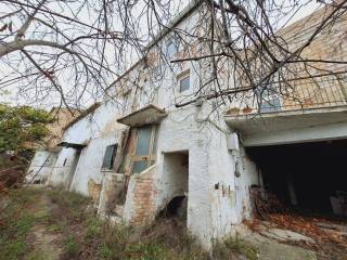 Casa indipendente in vendita a san benedetto del tronto via montagna dei fiori