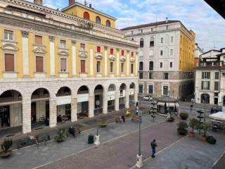 Appartamento in affitto a brescia piazza del mercato, 26